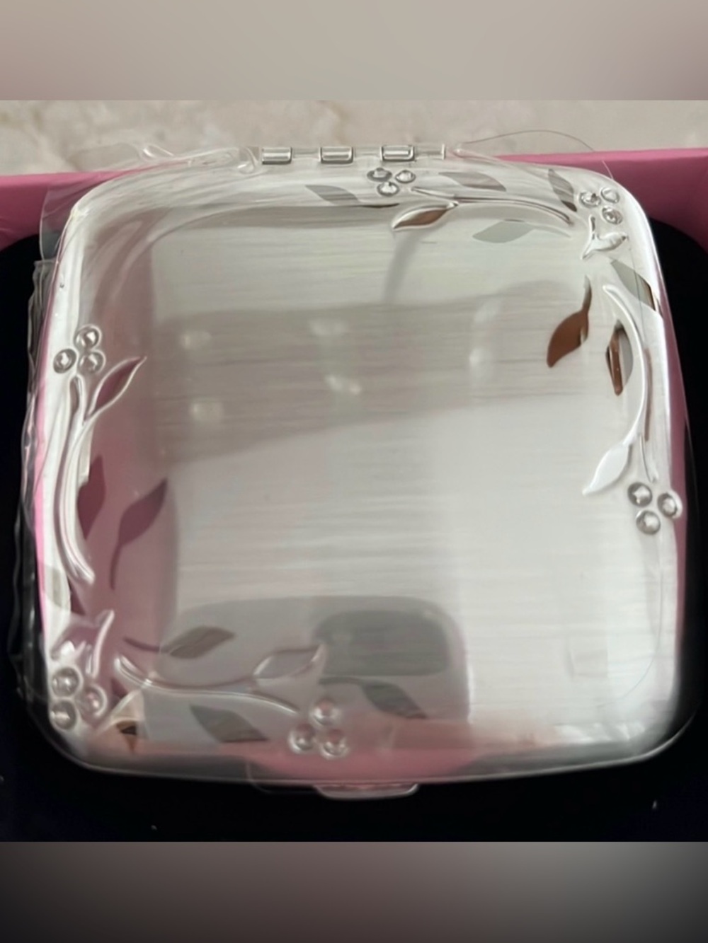 Things Remembered Leaves & Vines Silver Mirror Compact